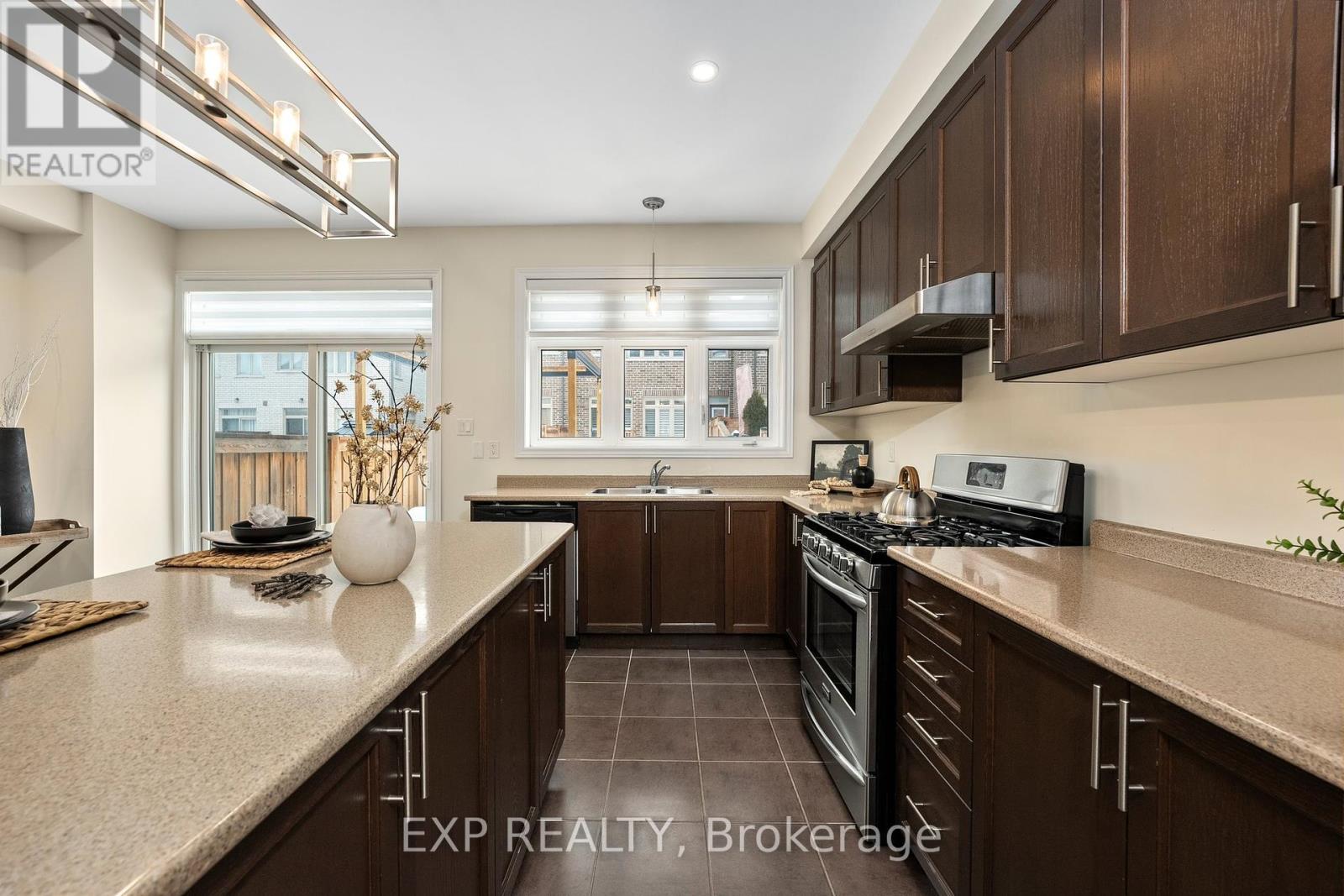55 Walter Proctor Road, East Gwillimbury, Ontario  L9N 0P1 - Photo 16 - N12168101