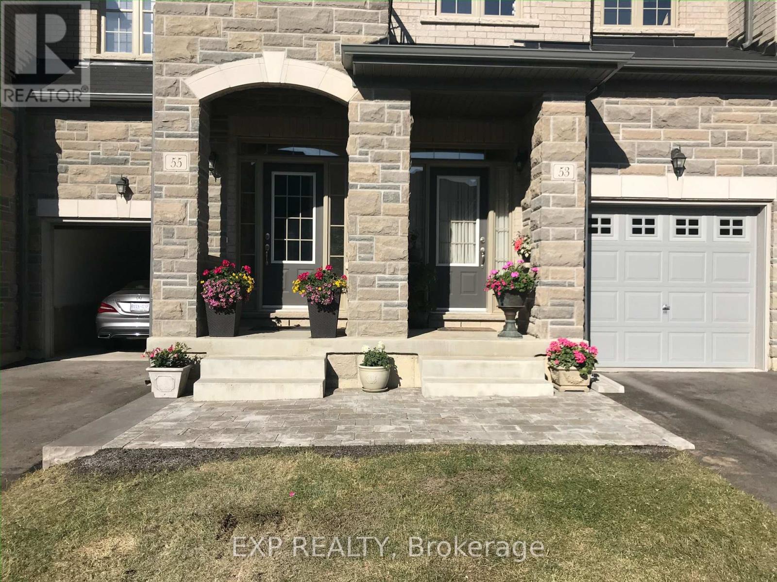 55 Walter Proctor Road, East Gwillimbury, Ontario  L9N 0P1 - Photo 3 - N12168101