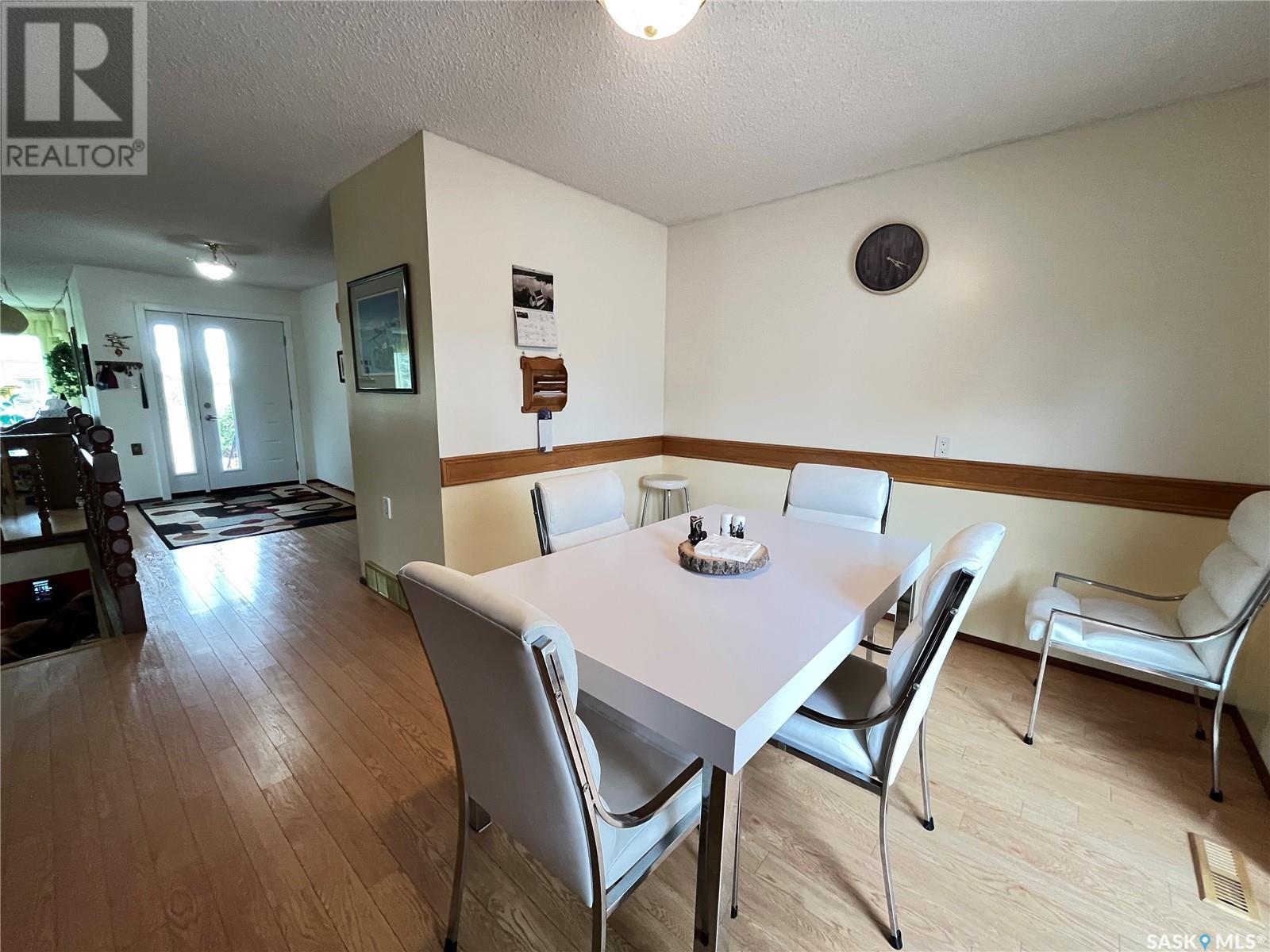 12 Chinook Place, Maple Creek, Saskatchewan  S0N 1N0 - Photo 11 - SK006745