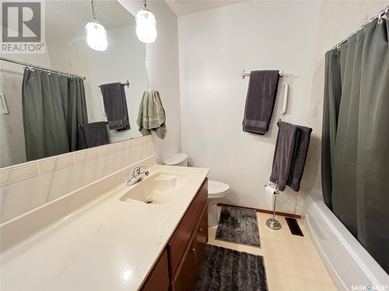 12 Chinook Place, Maple Creek, Saskatchewan  S0N 1N0 - Photo 26 - SK006745