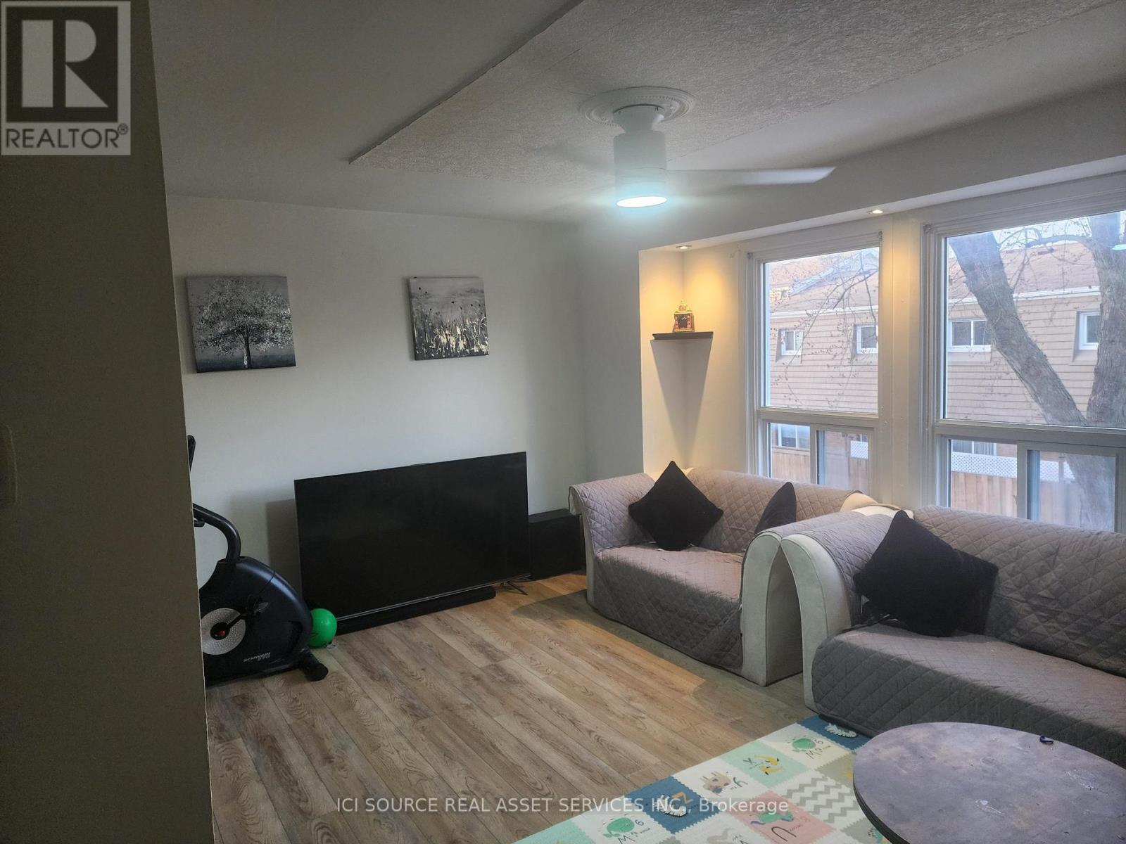 66 ENMOUNT DRIVE, Brampton, Ontario