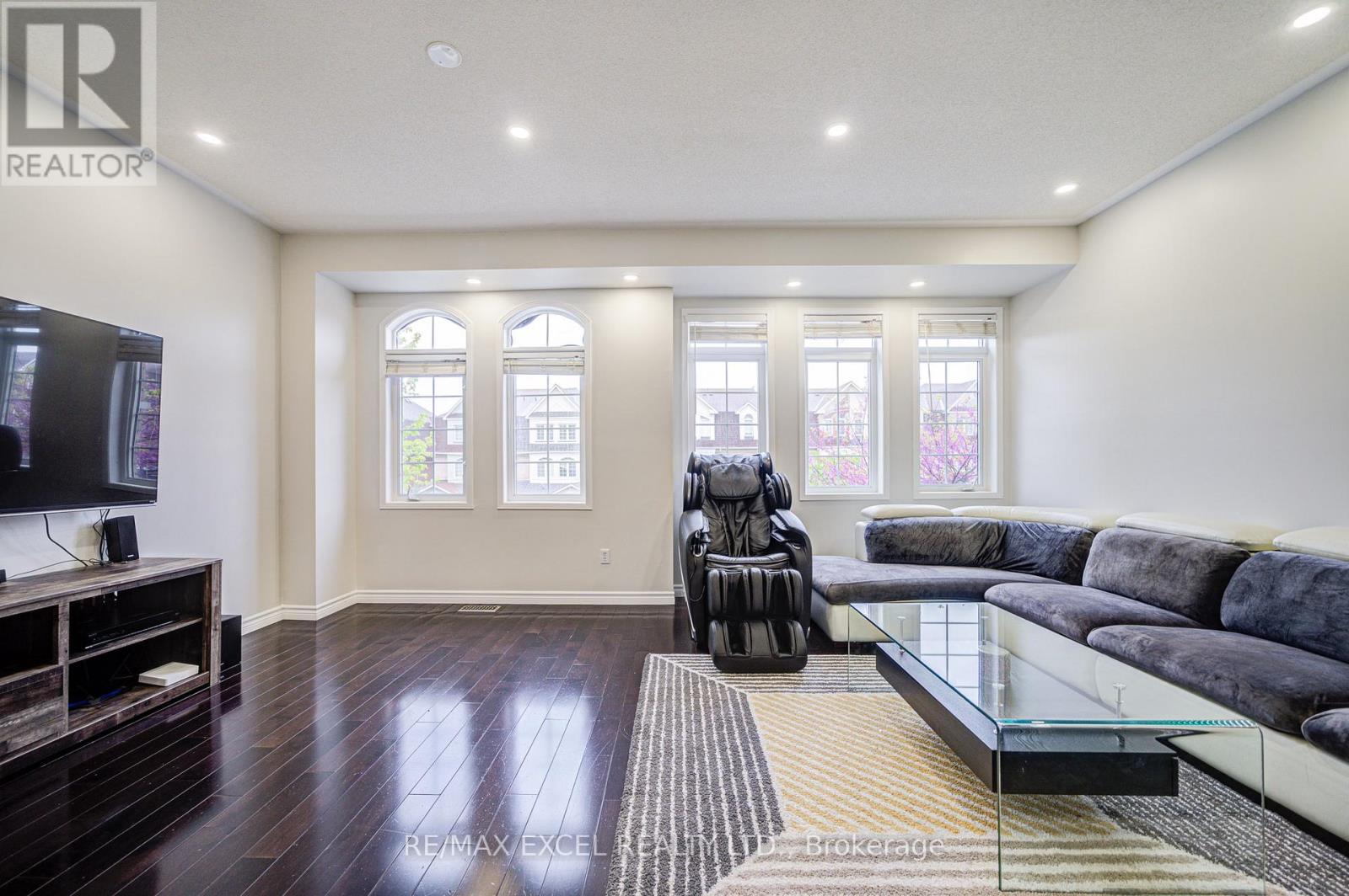 3398 Southwick Street, Mississauga, Ontario  L5M 7L5 - Photo 11 - W12168090