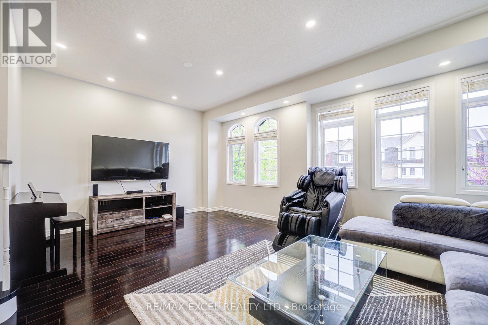 3398 Southwick Street, Mississauga, Ontario  L5M 7L5 - Photo 12 - W12168090