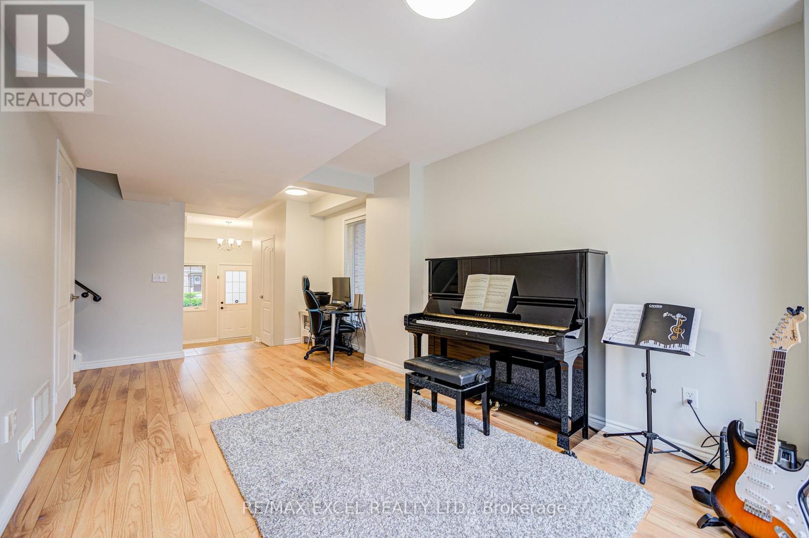3398 Southwick Street, Mississauga, Ontario  L5M 7L5 - Photo 8 - W12168090