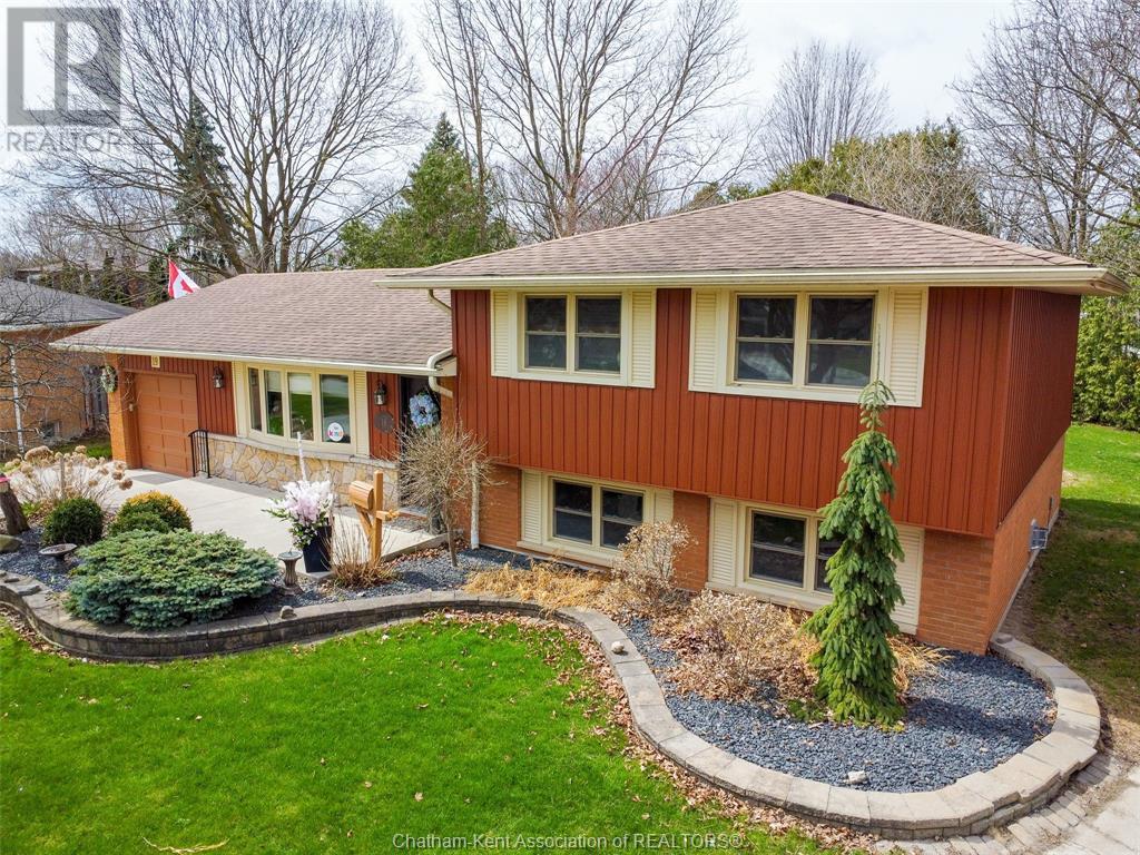 MLS# 25012858: 19 Dove PLACE, Chatham, Canada