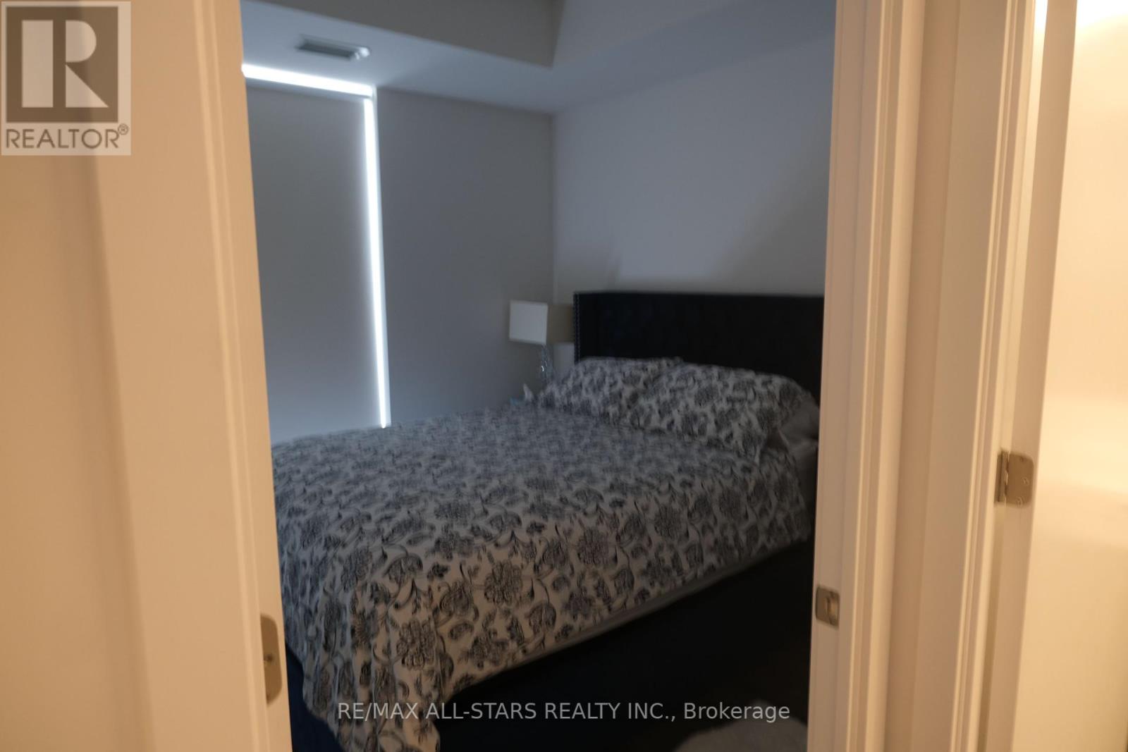 1007 - 130 River Street, Toronto, Ontario  L6L 3B5 - Photo 8 - C12133595
