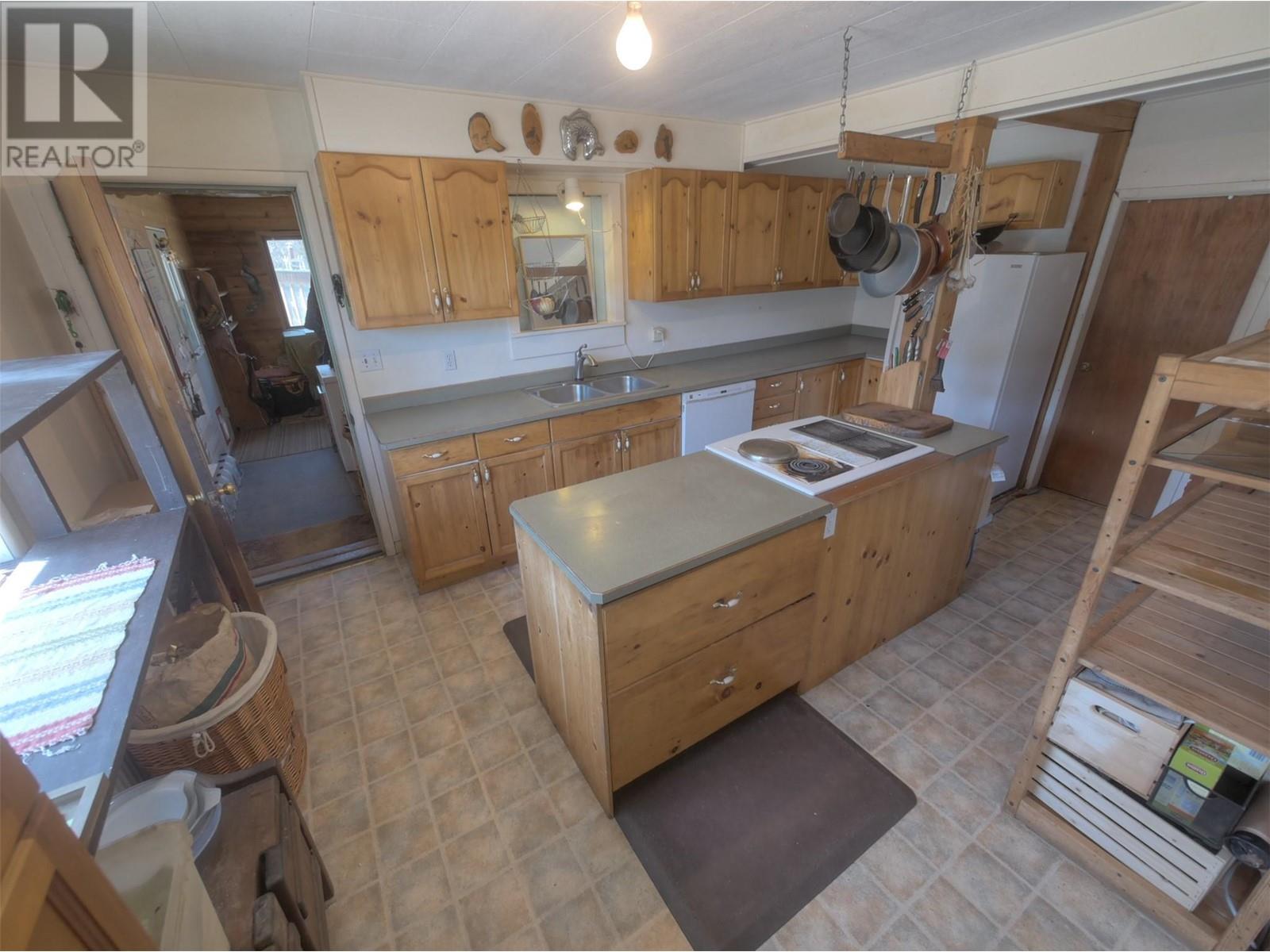 3837 Pass Creek Road, Crescent Valley, BC V0G1H1