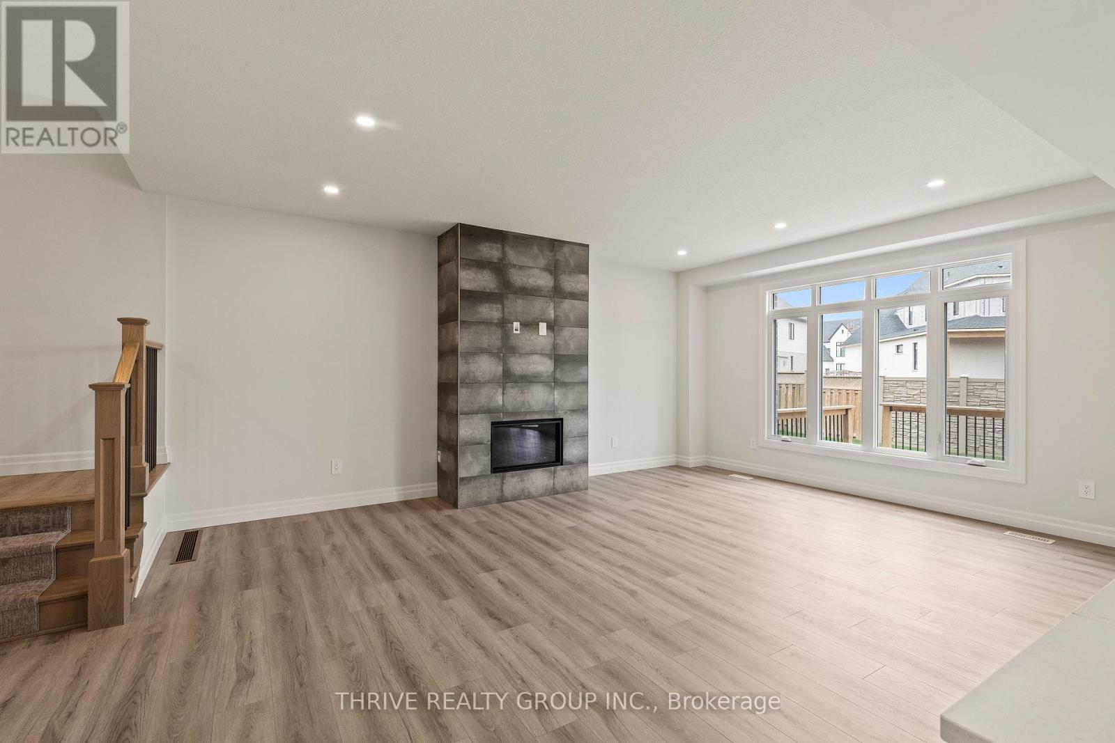 3 - 1061 Eagletrace Drive, London North, Ontario  N6G 0T3 - Photo 8 - X12168127