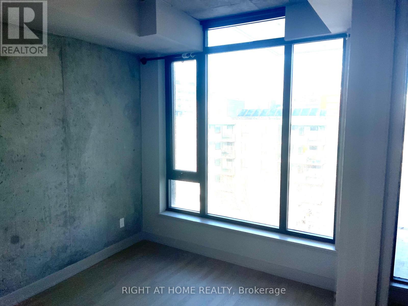 310 - 203 Catherine Street, Ottawa, Ontario  K2P 1J5 - Photo 10 - X12168135