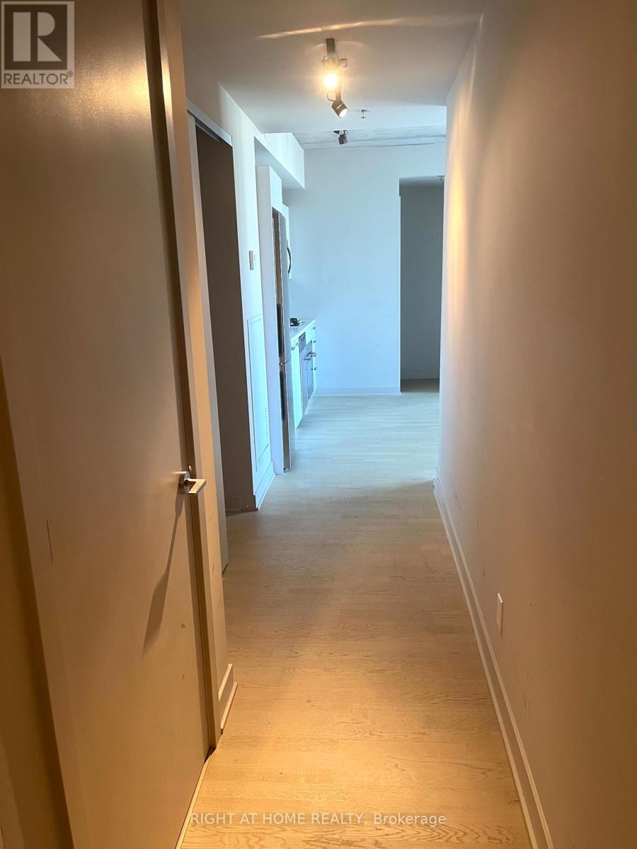 310 - 203 Catherine Street, Ottawa, Ontario  K2P 1J5 - Photo 3 - X12168135