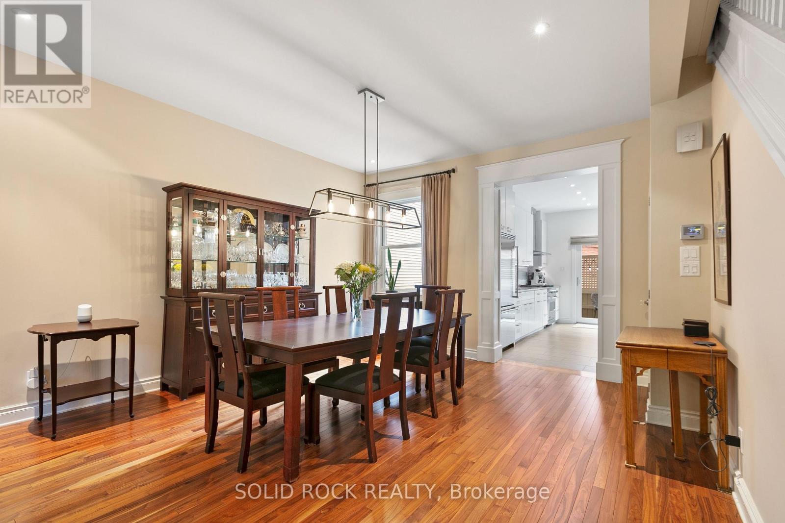 536 Besserer Street, Ottawa, Ontario  K1N 6C7 - Photo 12 - X12168138