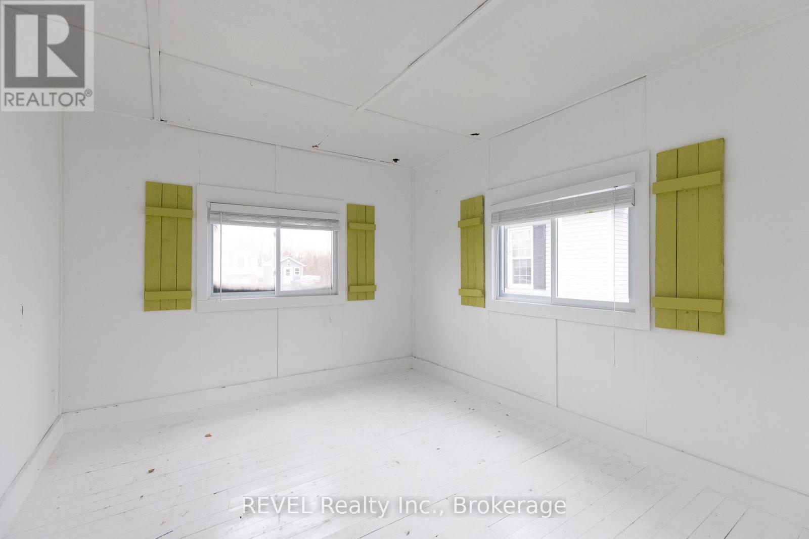3042 Bethune Avenue, Fort Erie, Ontario  L0S 1N0 - Photo 12 - X12168170