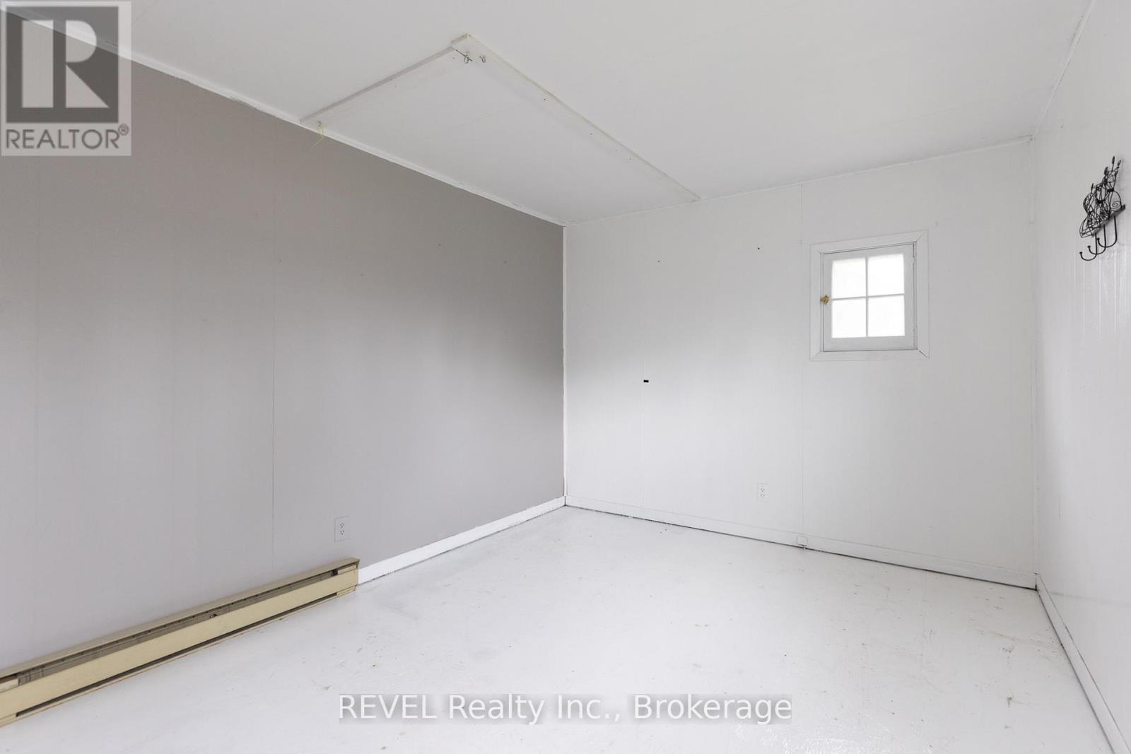 3042 Bethune Avenue, Fort Erie, Ontario  L0S 1N0 - Photo 17 - X12168170