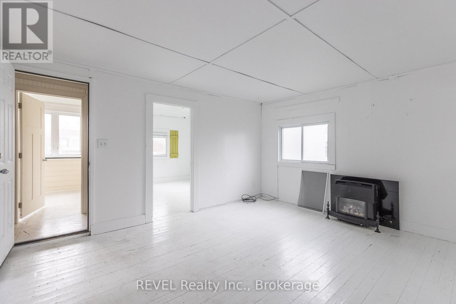 3042 Bethune Avenue, Fort Erie, Ontario  L0S 1N0 - Photo 6 - X12168170