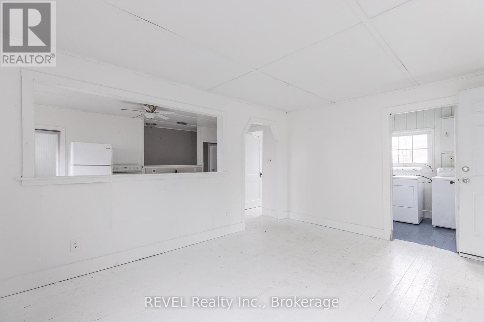 3042 Bethune Avenue, Fort Erie, Ontario  L0S 1N0 - Photo 9 - X12168170