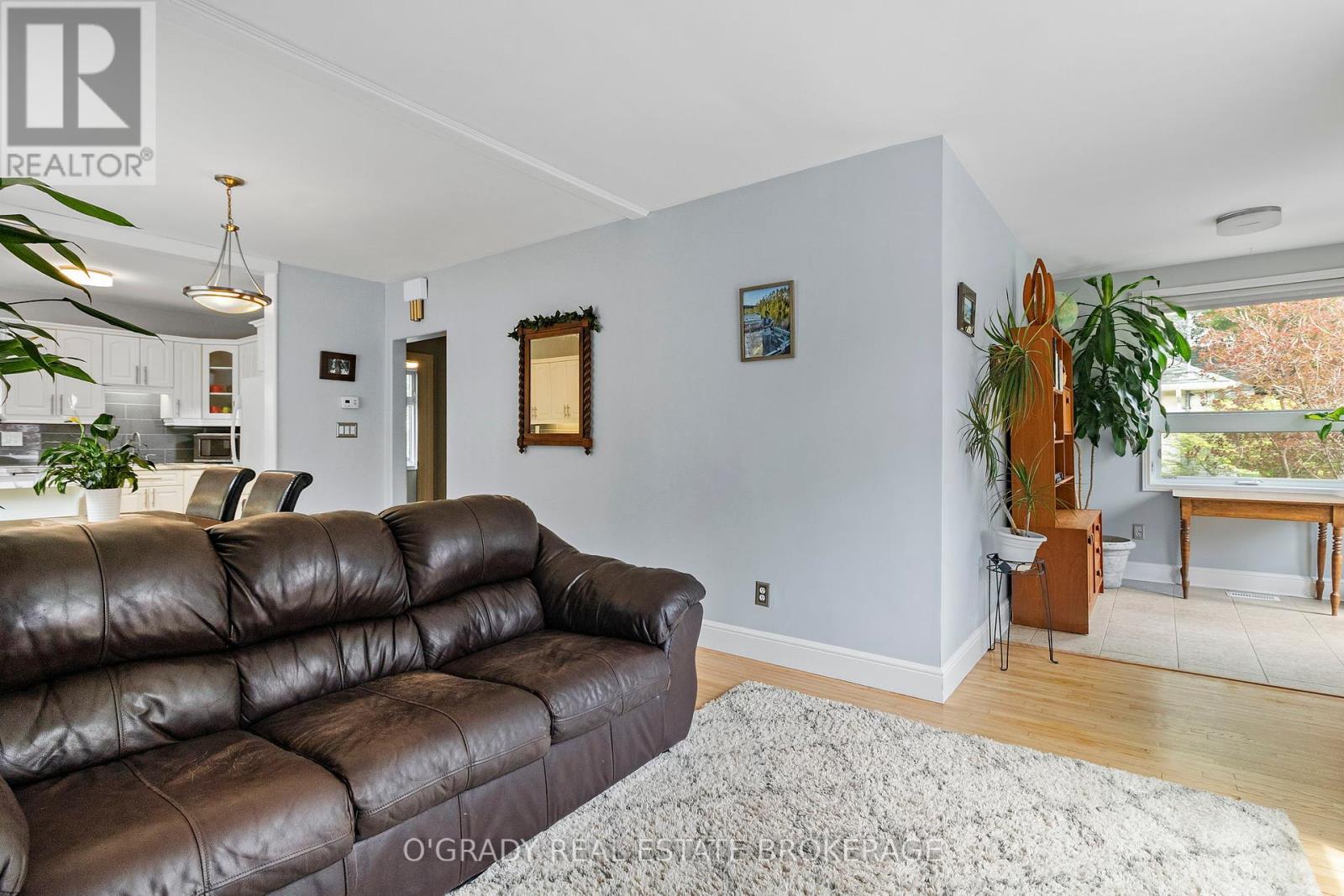 52 Hubbell Street, Brockville, Ontario  K6V 4K5 - Photo 19 - X12168111
