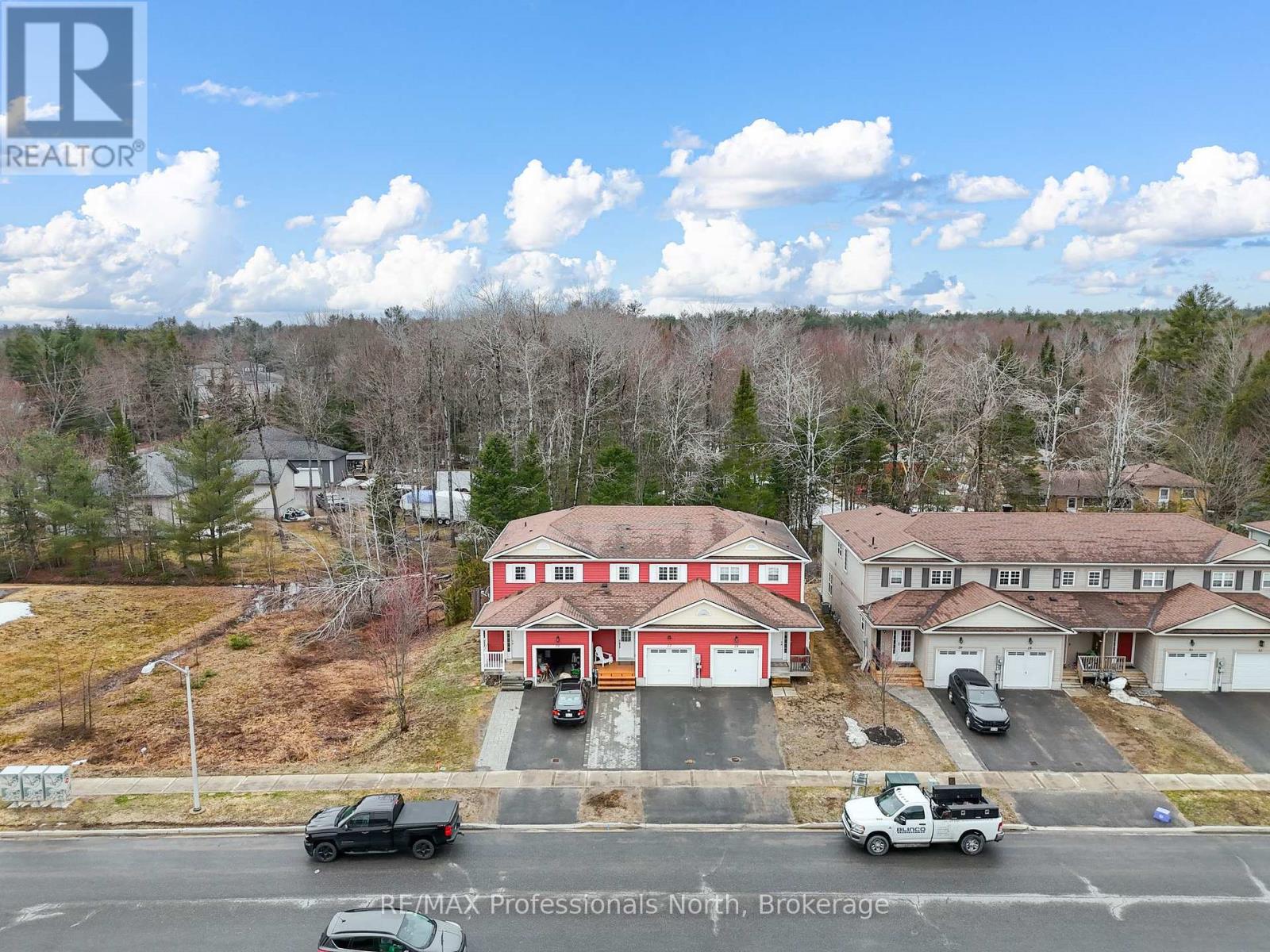 22 Little Ryans Way, Bracebridge, Ontario  P1L 0C3 - Photo 2 - X12168169