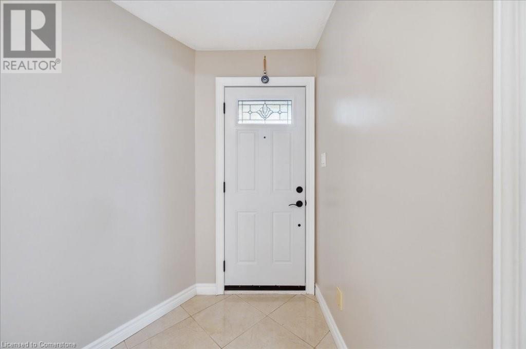 211 Rushdale Drive, Hamilton, Ontario  L8W 2Z5 - Photo 7 - 40712995
