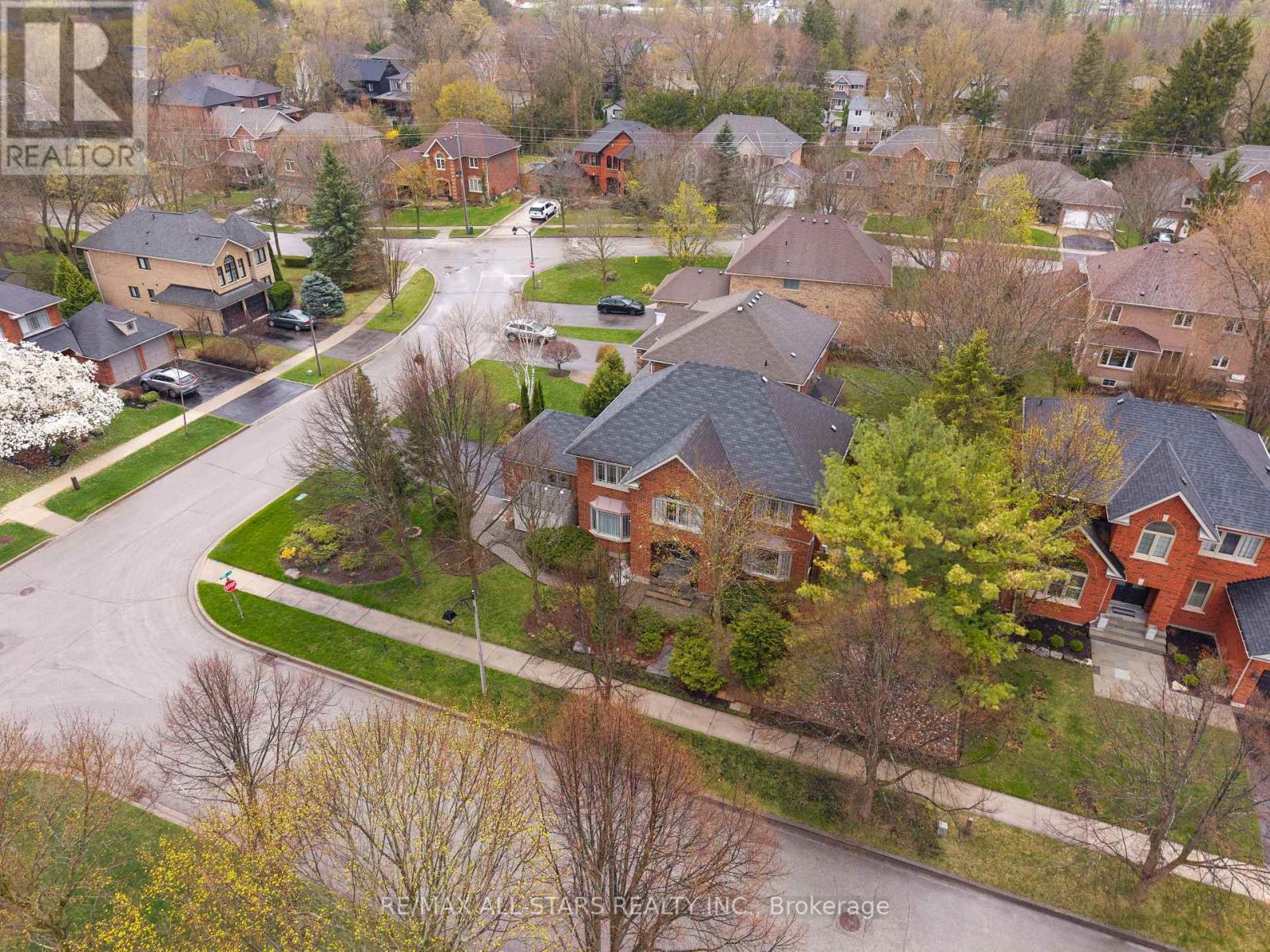 156 Park Drive, Whitchurch-Stouffville, Ontario  L4A 1J6 - Photo 2 - N12120896