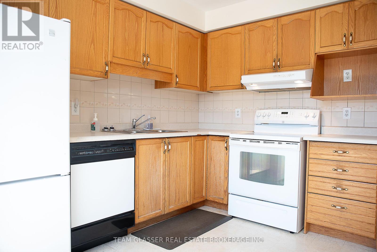 63 - 1990 Wavell Street, London East, Ontario  N5V 4N5 - Photo 11 - X12164565