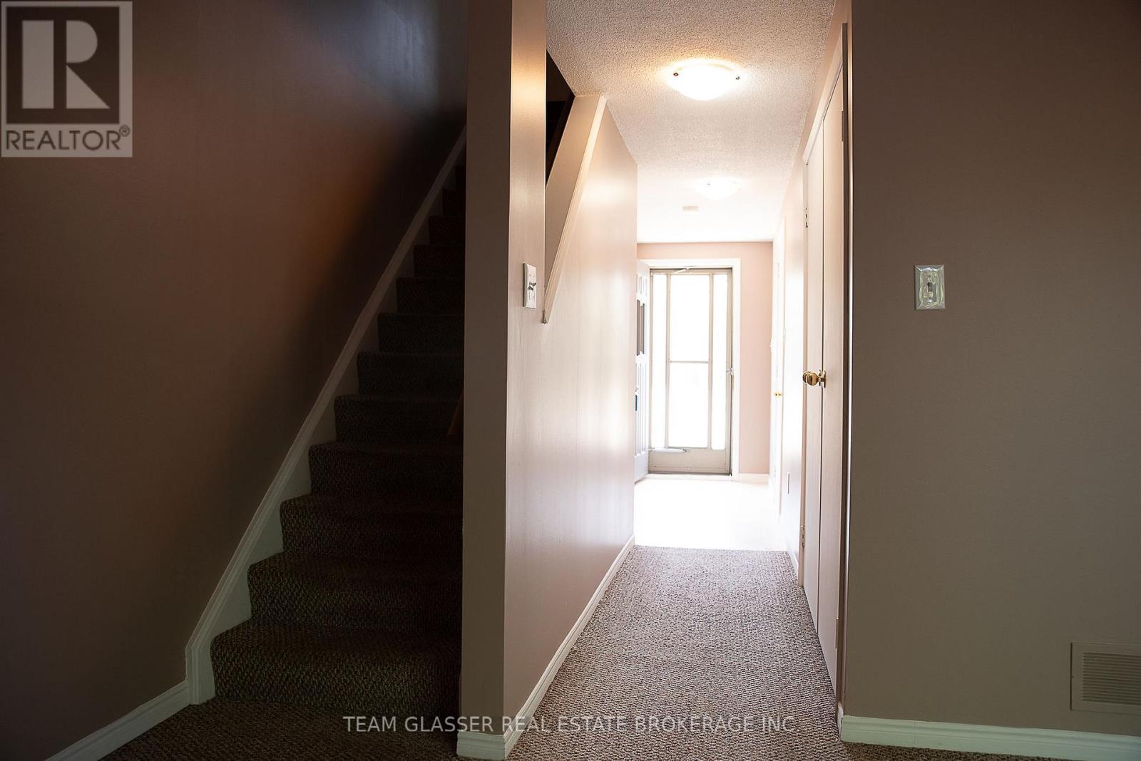 63 - 1990 Wavell Street, London East, Ontario  N5V 4N5 - Photo 5 - X12164565
