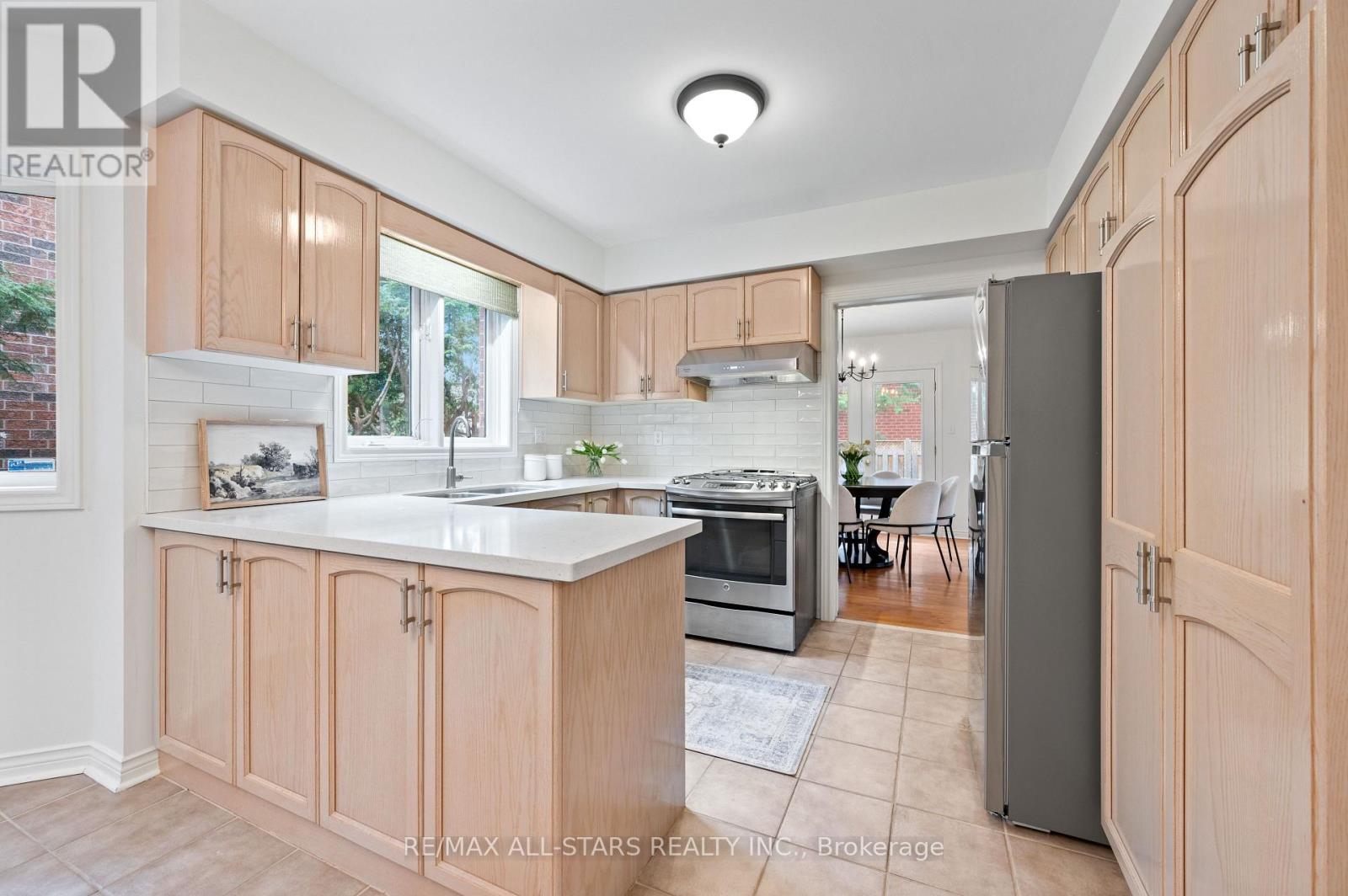 156 Park Drive, Whitchurch-Stouffville, Ontario  L4A 1J6 - Photo 15 - N12120896