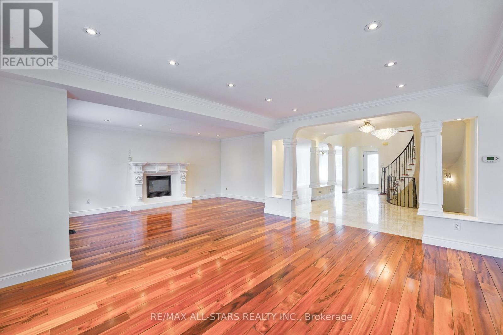 2227 Rodick Road, Markham, Ontario  L6C 1R3 - Photo 10 - N12124244