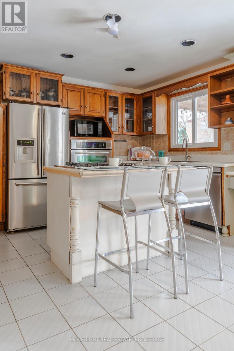 62 Templer Drive, Hamilton, Ontario  L9G 4A9 - Photo 19 - X12114532