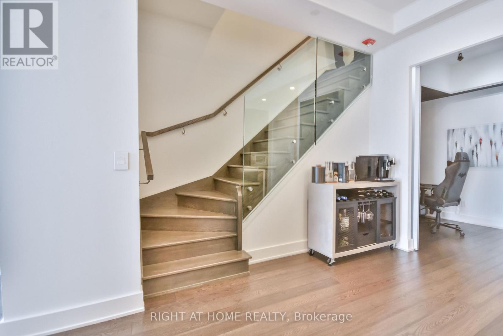 A217 - 5230 Dundas Street, Burlington, Ontario  L7L 0J5 - Photo 15 - W12166579