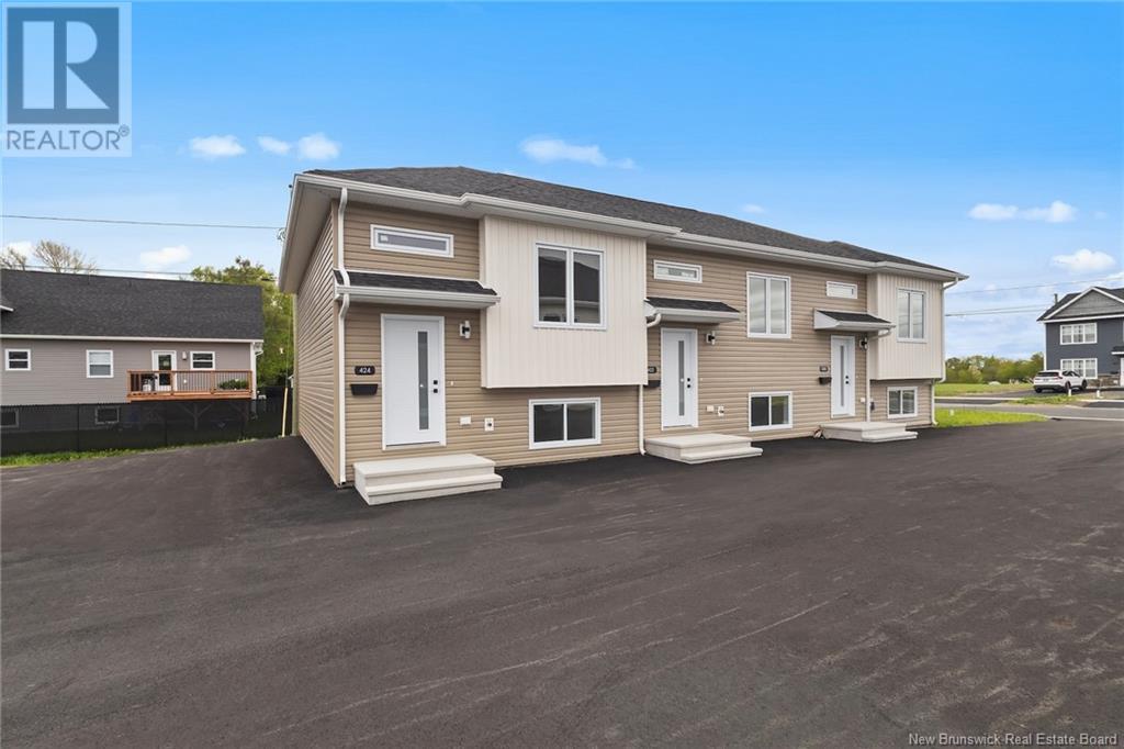 420 Neill Street, Fredericton, New Brunswick  E3A 3B8 - Photo 2 - NB111193