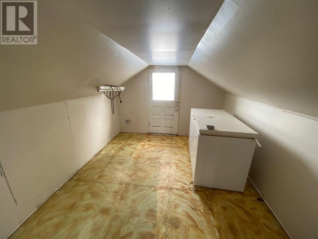221 2 Ave E Avenue, Hanna, Alberta  T0J 1P0 - Photo 16 - A2223895