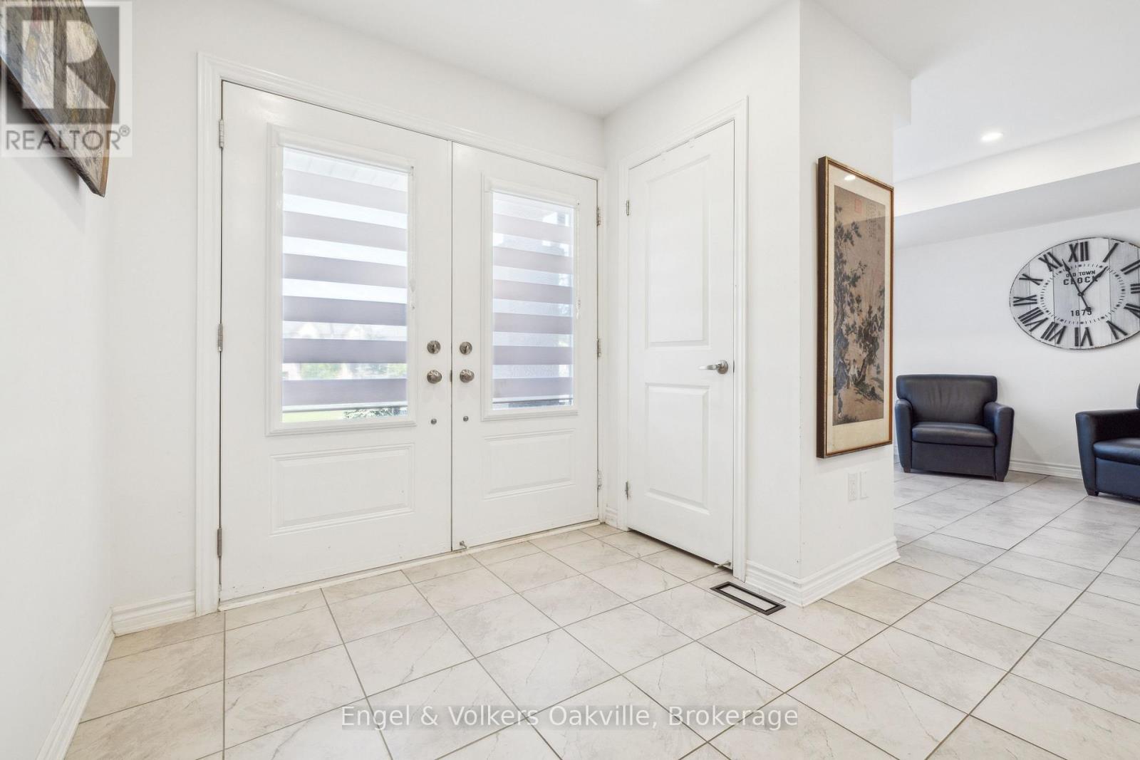 2 - 2481 Badger Crescent, Oakville, Ontario  L6M 5M1 - Photo 24 - W12165378
