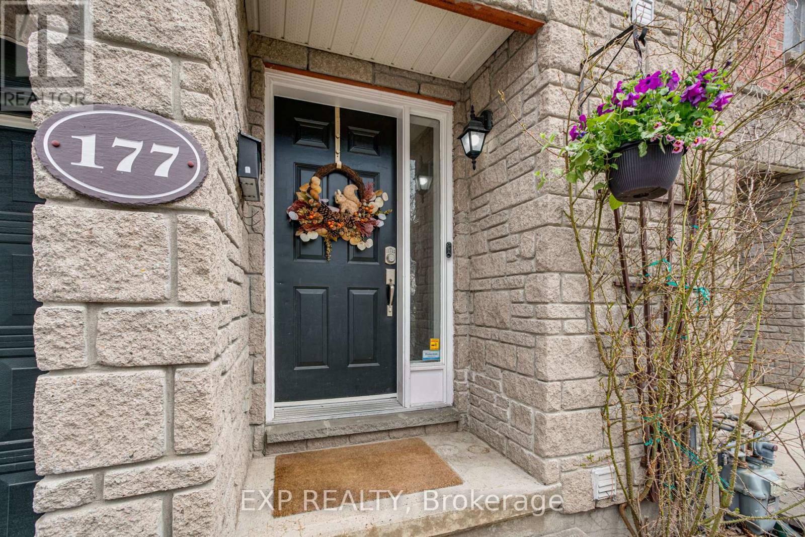 Property at 177 ARCOLA PRIVATE image 5