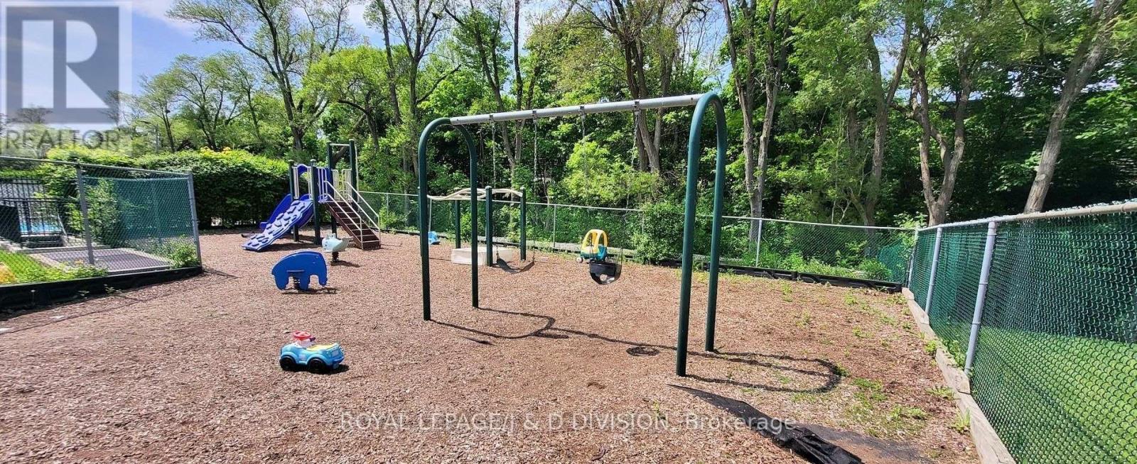 1510 - 130 Neptune Drive, Toronto, Ontario  M6A 1X5 - Photo 14 - C12161607