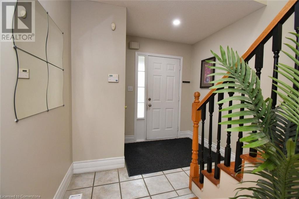 565 Rymal Road E Unit# 14, Hamilton, Ontario  L8W 3Y2 - Photo 2 - 40732330