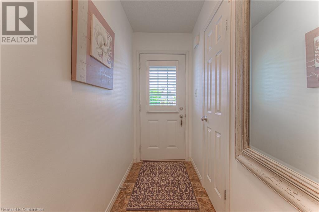 513 Beaumont Crescent, Kitchener, Ontario  N2A 0A8 - Photo 5 - 40732514