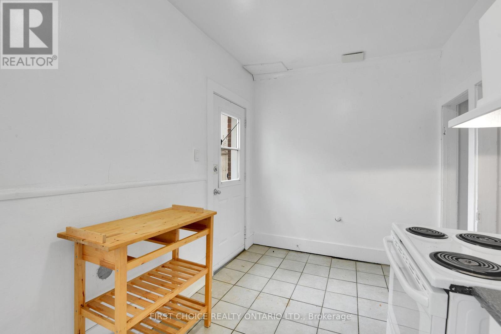 293 Powell Avenue, Ottawa, Ontario  K1S 2A6 - Photo 12 - X12152753