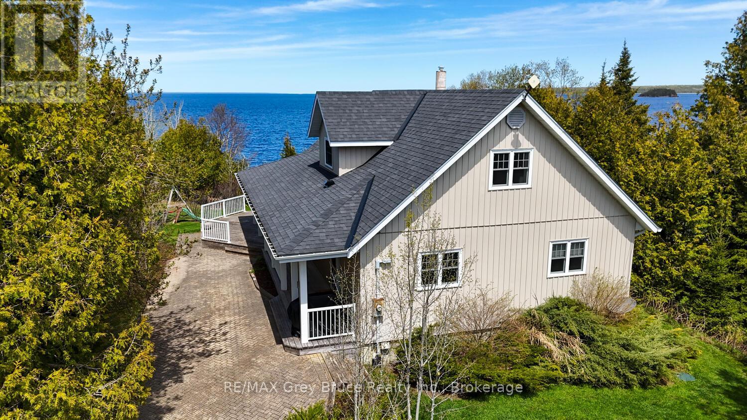 21 Grant Watson Drive, Northern Bruce Peninsula, Ontario  N0H 2R0 - Photo 11 - X12052551