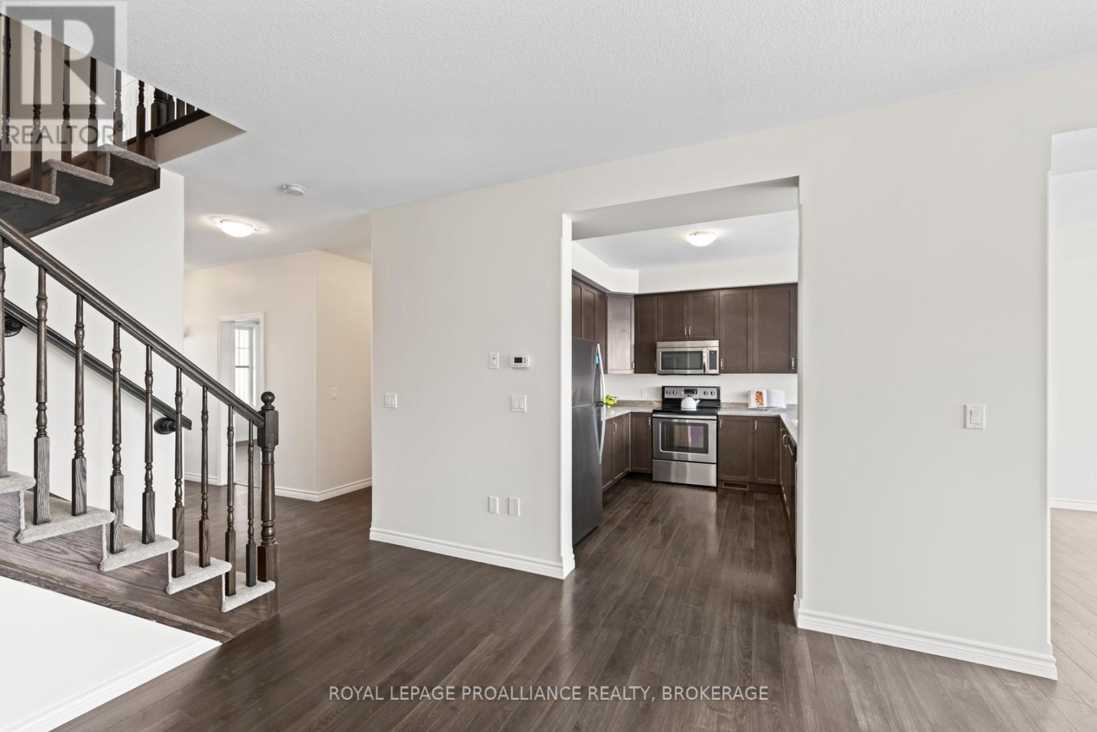 712 Newmarket Lane, Kingston, Ontario  K7K 0C8 - Photo 10 - X12168267
