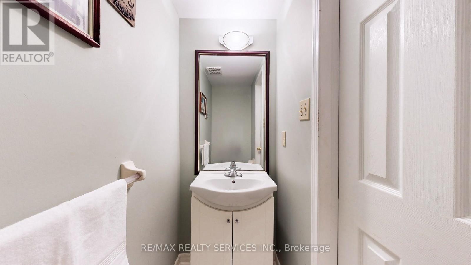 87 Sprucelands Avenue, Brampton, Ontario  L6R 1N3 - Photo 21 - W12123433