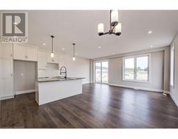 102 THACKERAY Way, Harriston, Ontario