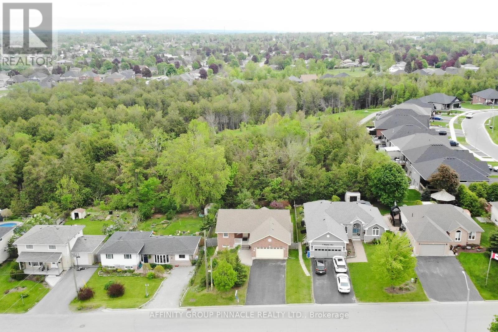 Property at 10 CHAMPLAIN BOULEVARD image 3