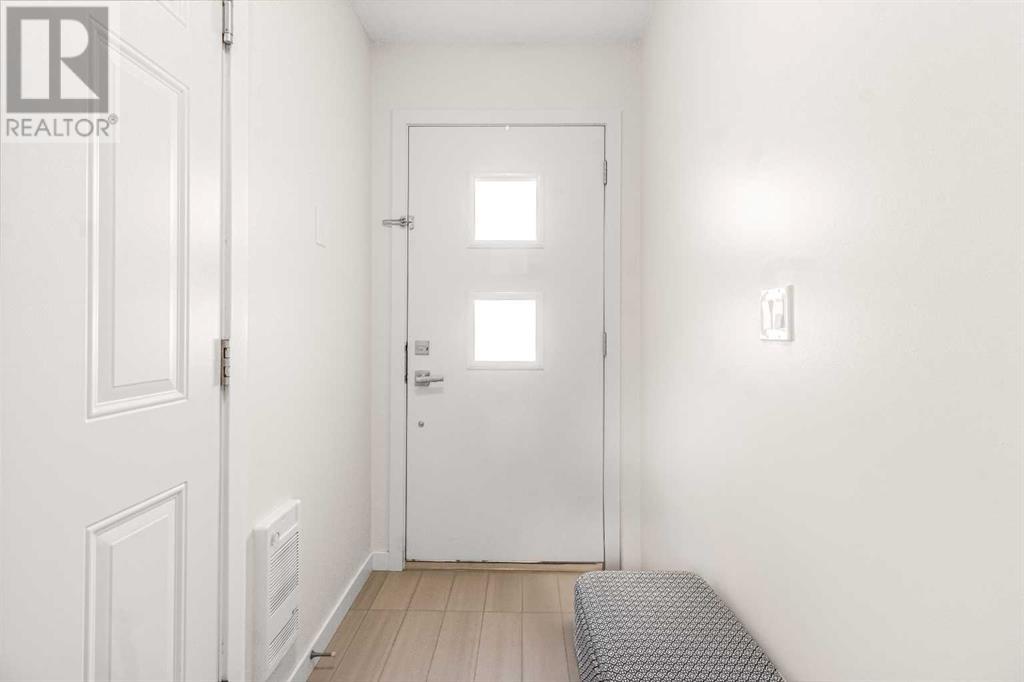 55 Walden Walk Se, Calgary, Alberta  T2X 0Y4 - Photo 2 - A2219266
