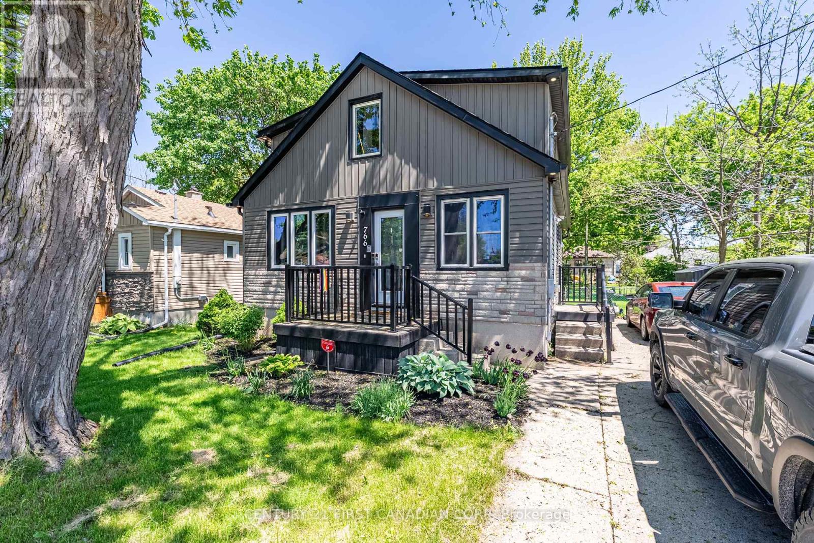 766 Glasgow Street, London East (East G), Ontario  N5Y 1V9 - Photo 4 - X12168466