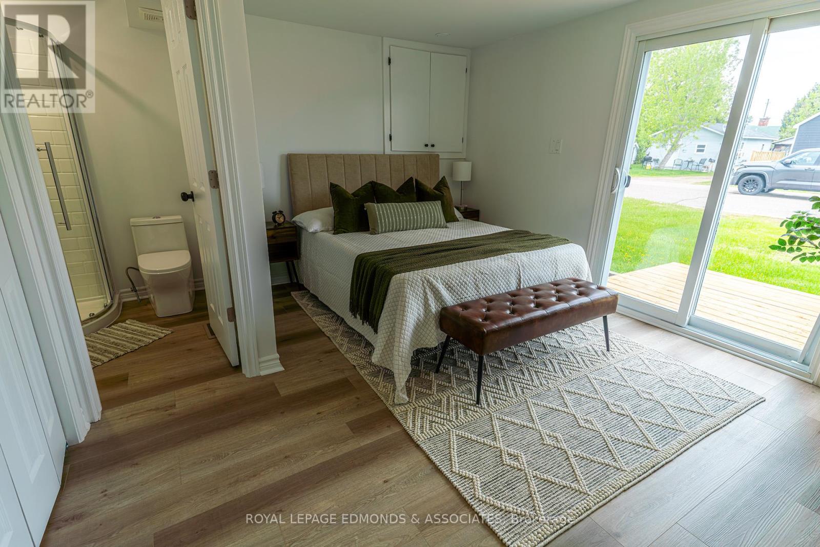 3 Ethel Street, Petawawa, Ontario  K8H 2B7 - Photo 15 - X12168262