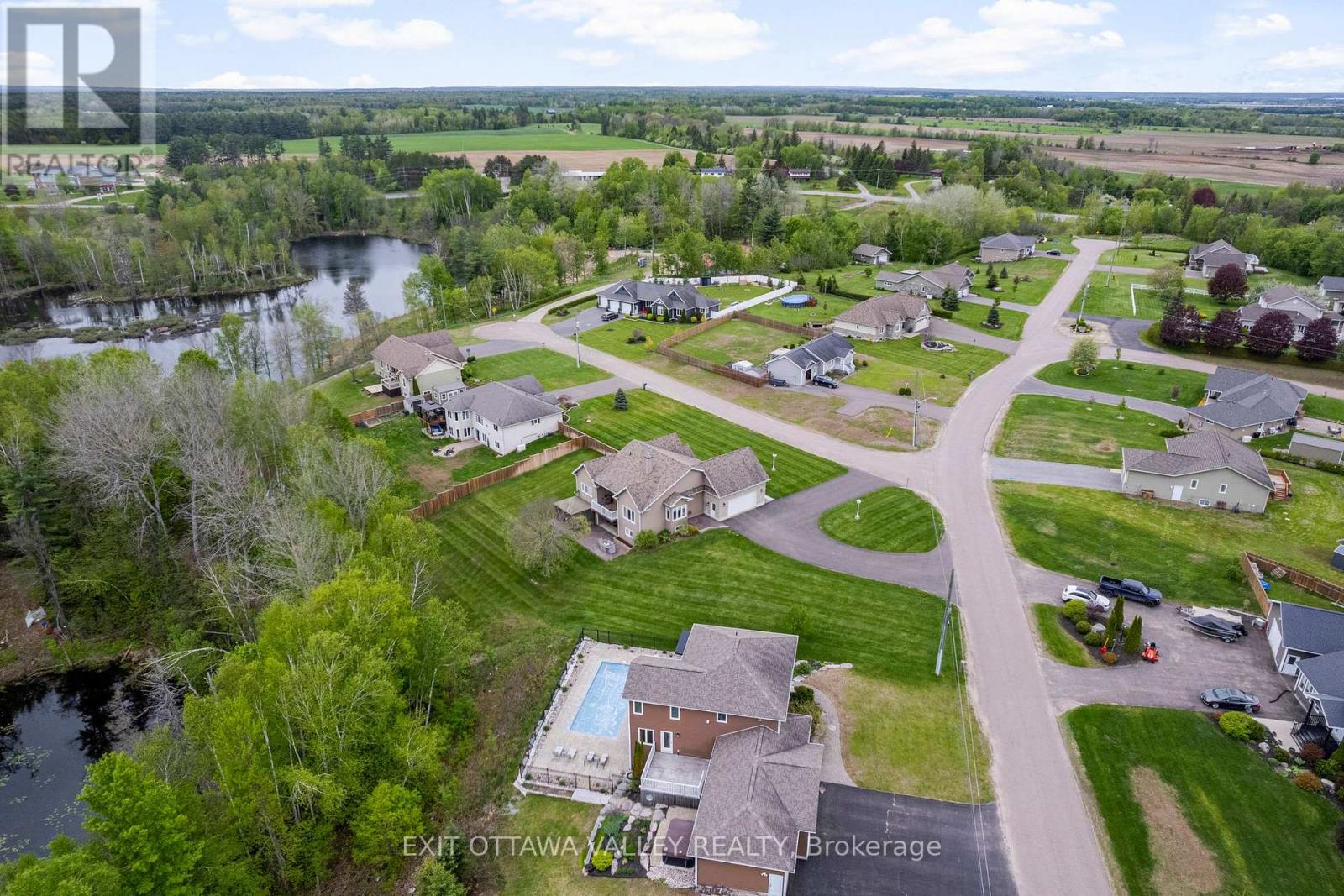 34 Lakeridge Trail, Whitewater Region, Ontario  K0J 1C0 - Photo 44 - X12168398