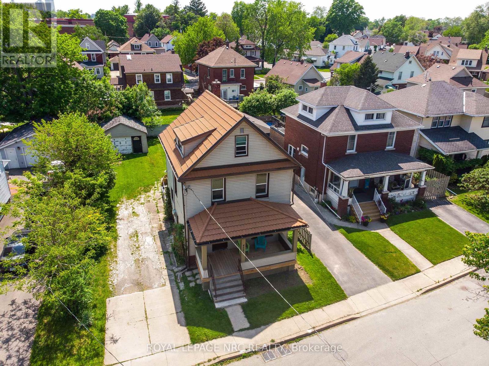 4588 Nelson Crescent, Niagara Falls, Ontario  L2E 1E9 - Photo 14 - X12168330