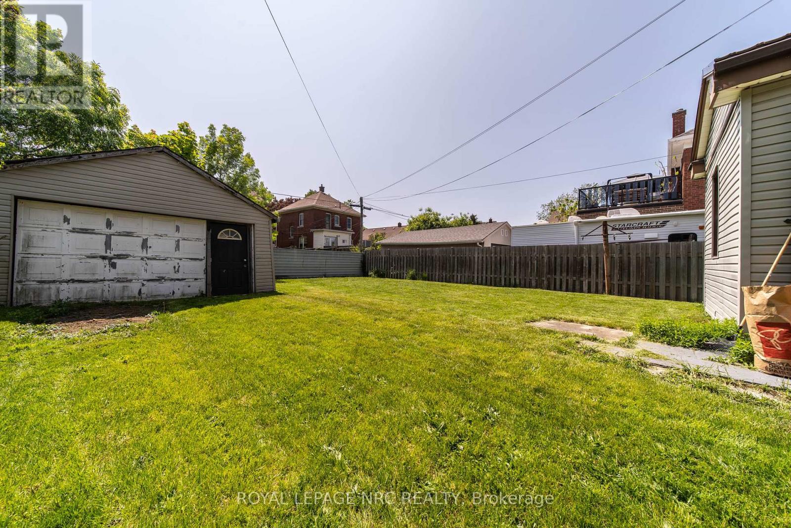 Property at 4588 NELSON CRESCENT image 3