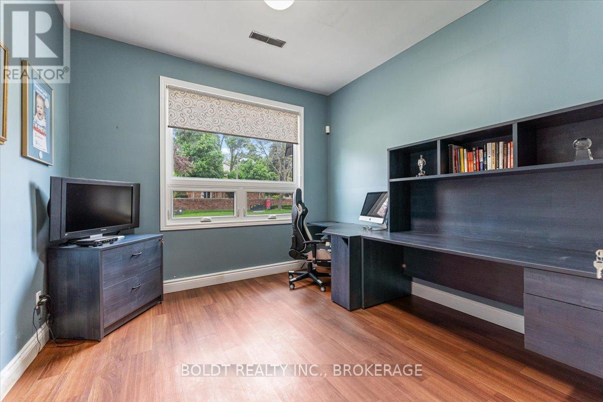 6 Carn Castle Gate, St. Catharines, Ontario  L2P 2X4 - Photo 18 - X12168490