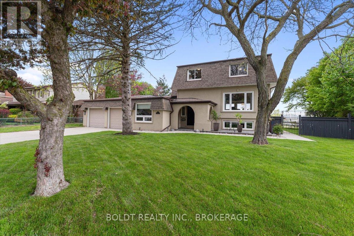 6 Carn Castle Gate, St. Catharines, Ontario  L2P 2X4 - Photo 2 - X12168490
